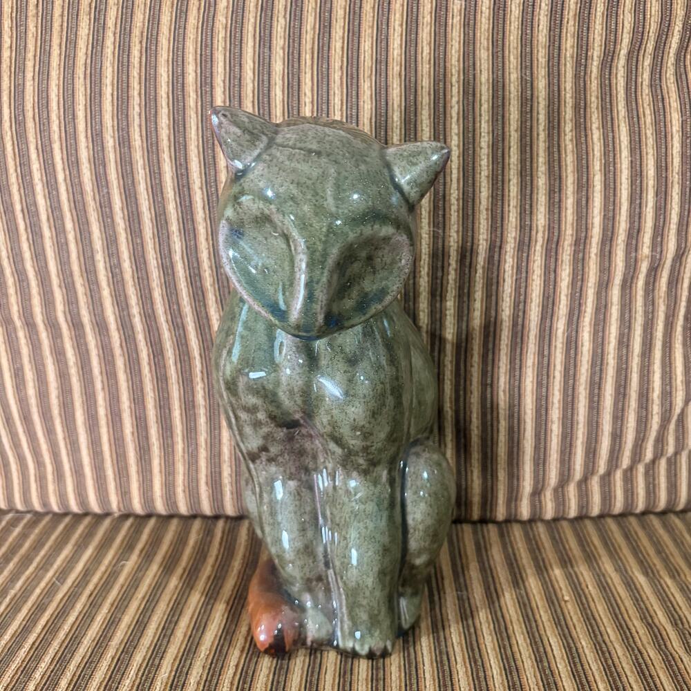 Pulvis Art Urns Neko Cat Figurine Green Ceramic Memorial Art Deco Sculpture